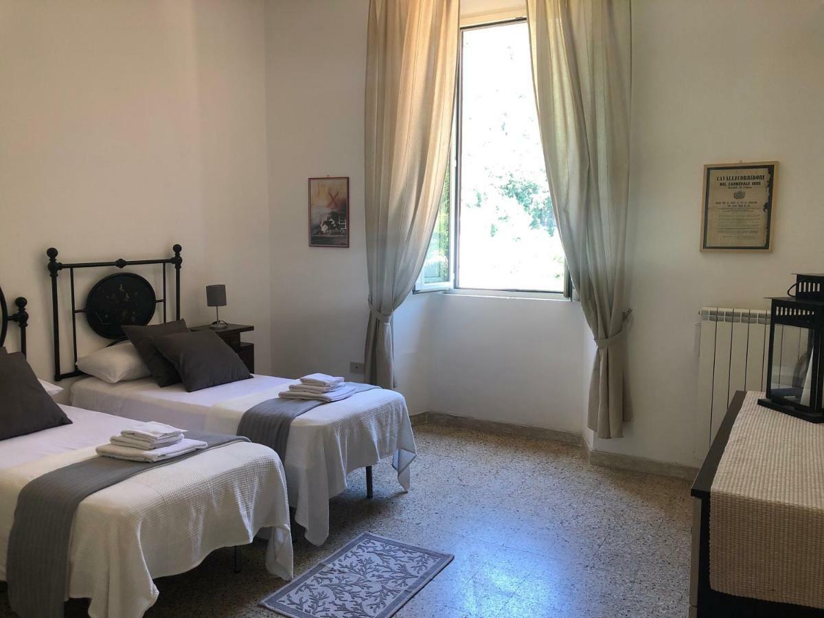 Central House Terracina Kültér fotó