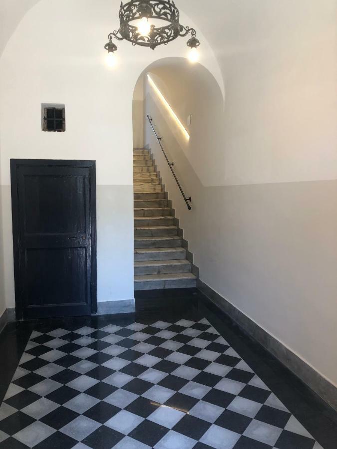 Central House Terracina Kültér fotó
