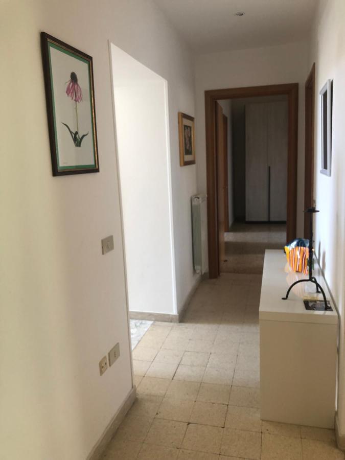Central House Terracina Kültér fotó